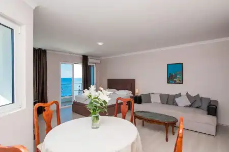 Open Sea Luxury Apartments - 3
