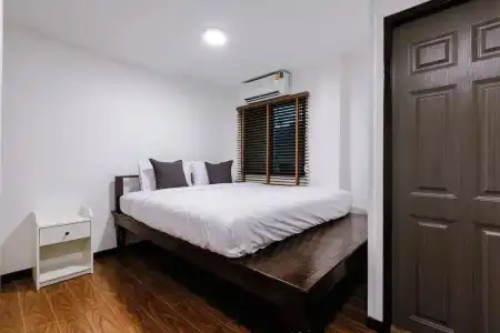 Diff Hostel - 113