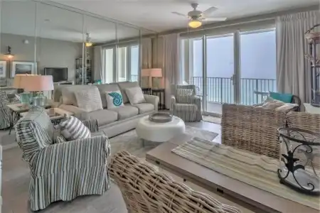 Majestic Sun Beach Resort by Panhandle Getaways - 1