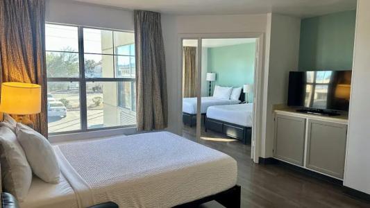 MainStay Suites Las Vegas Flamingo - 39