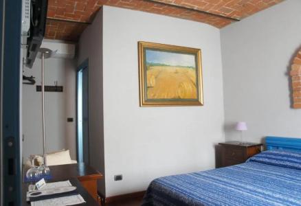 Red Wine Camere - 25