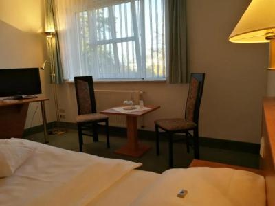 & Restaurant Bergfried - 23