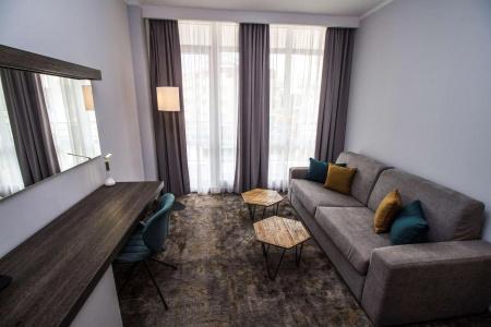 Best Western Plus Premium Inn - 5