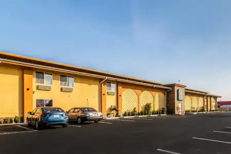 Quality Inn & Suites near Downtown Bakersfield - 0