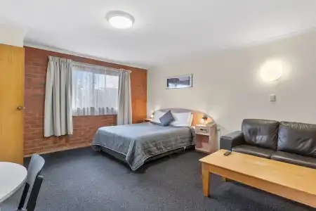 Martin Cash Motel - 34