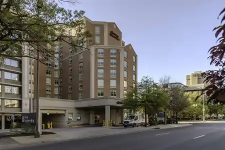 Hampton Inn & Suites Arlington Crystal City DCA - 36