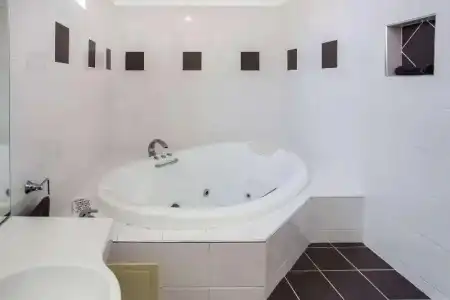 Comfort Inn On Raglan - 36