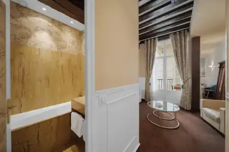 Hôtel de la Bretonnerie - 65