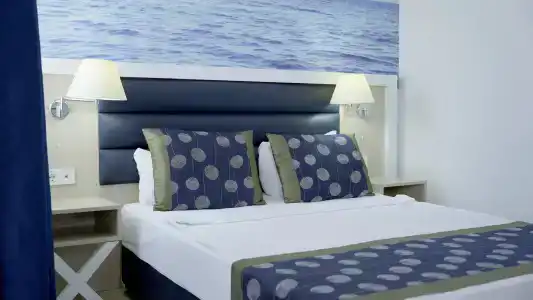 Club Aqua Plaza - 2