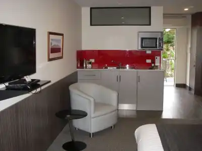 429 Apartments and Suites - 19