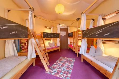 Lollis Homestay - Hostel - 31