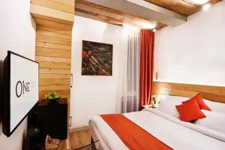 One Luxury Suites - 26