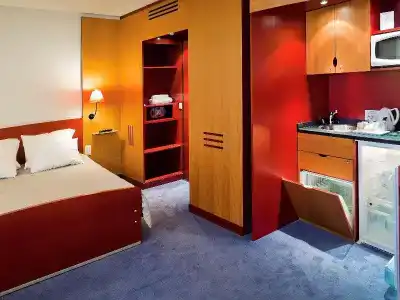 Novotel Suites Clermont Ferrand Polydome - 49