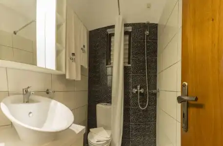 Agrelli & Suites - 84