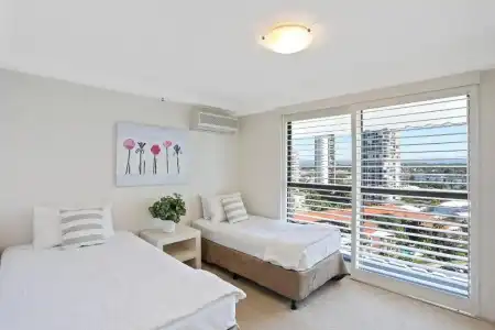 De Ville Apartments - 245