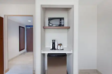 Holiday Inn Express West Los Angeles by IHG - 33
