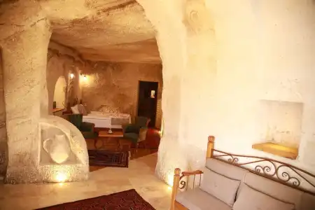 Sarnich Cave Suites - 190