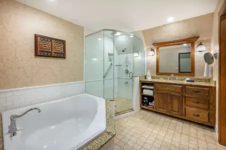 Best Western Premier Mariemont Inn - 56