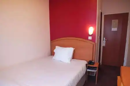 Cecil Metz Gare - 47