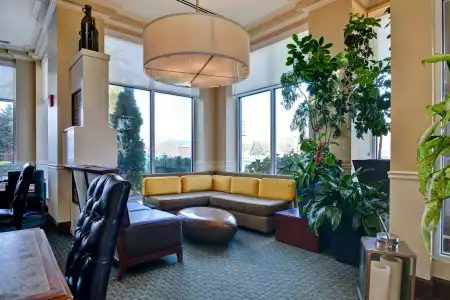 Hilton Garden Inn Green Bay - 38