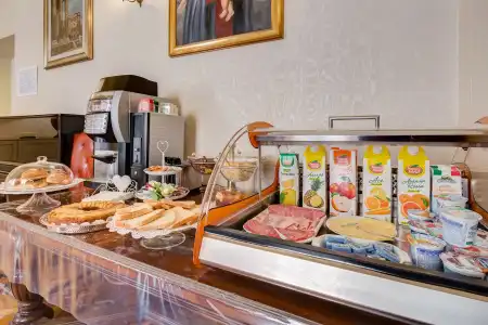 Affreschi Su Roma B & B - 11