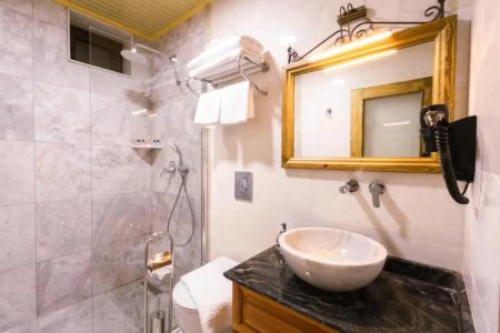 Sapphire Stone House - 9