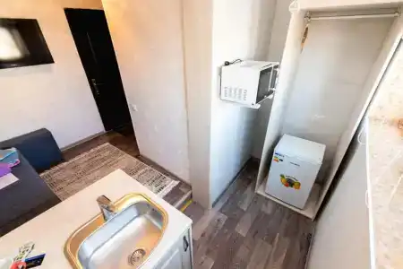 Yourhouse  -2,  66 - 34