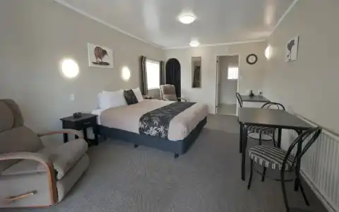 Sport of Kings Motel - 128