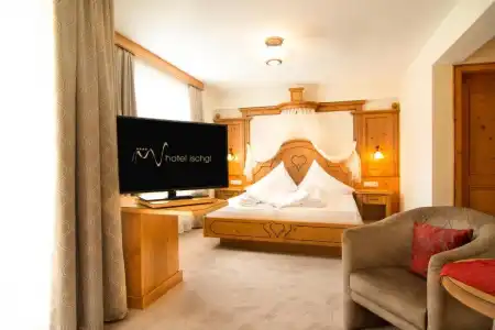 Hotel - 4