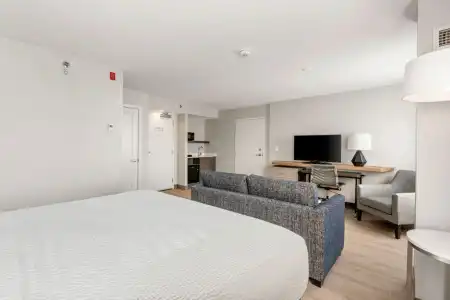 Holiday Inn & Suites Ottawa Kanata by IHG - 48
