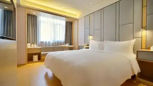 JI Shanghai Hongqiao National Exhibition and Convention Centre Huaxiang Road - 5