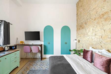 Helios Boutique Suites by la Finca - 4