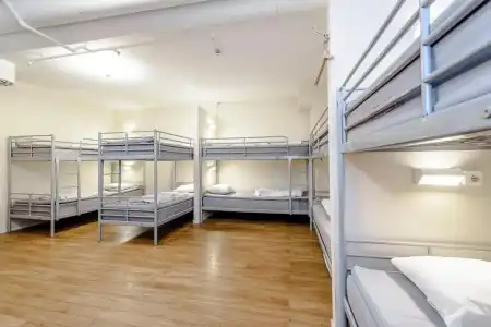 City Hostel - 26