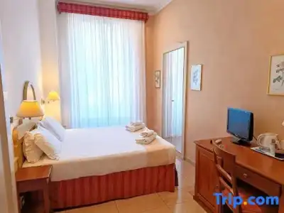 Roman Terrace - 20