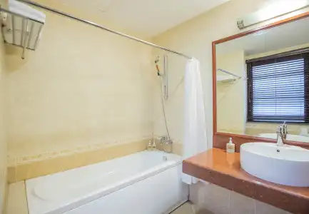 Diamond Bay Resort and Spa - 9