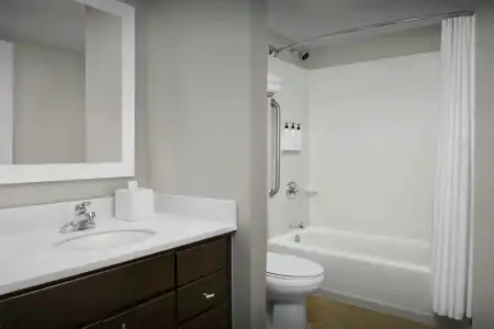TownePlace Suites by Marriott Pensacola - 16