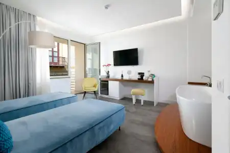 Tasso Suites & Spa - 24