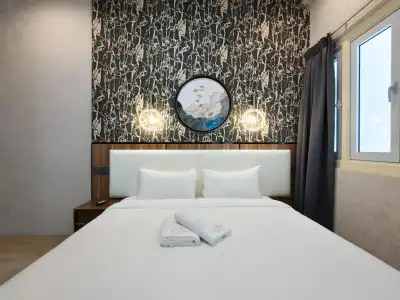 Kam Leng - 4
