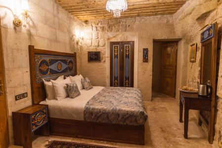 Solo Cave Suites - 12