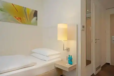 H+ München - 25