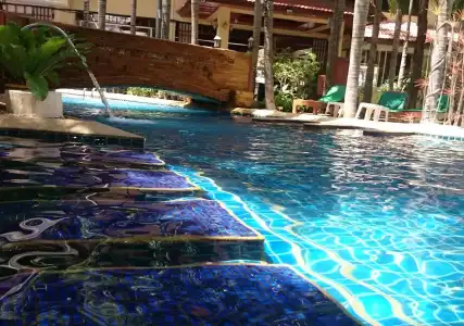 Baumanburi Patong - 23