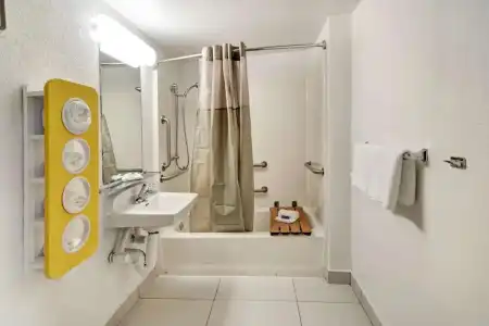Motel 6 Dallas, TX - Forest Lane - 40