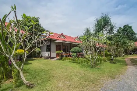 Lanta Nice Beach Resort - 32