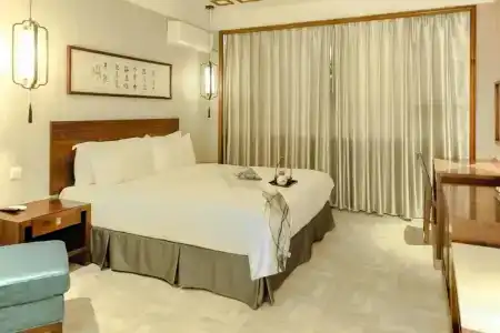 Lijiang Huama - 19