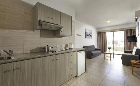 Penelope Beach Apts - 35