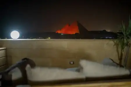 Crowne pyramids view inn - 12