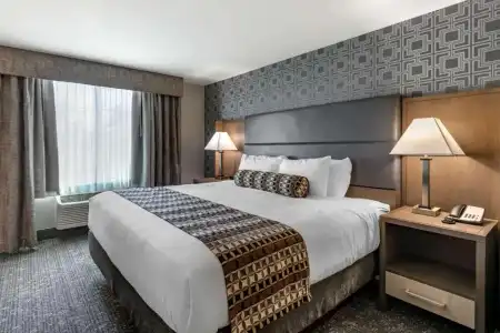 Best Western Plus Las Vegas West - 51