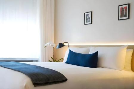 The Chicago Collection - Ambassador Gold Coast - 2