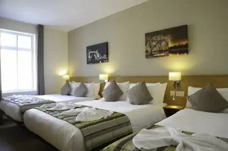 Kings Cross Inn - 2