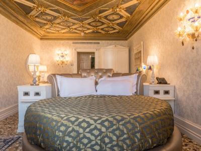 EGO’ Boutique - The Silk Road - 6